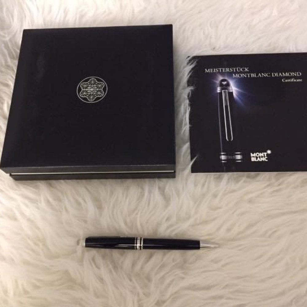 Mont blanc pen with diamond